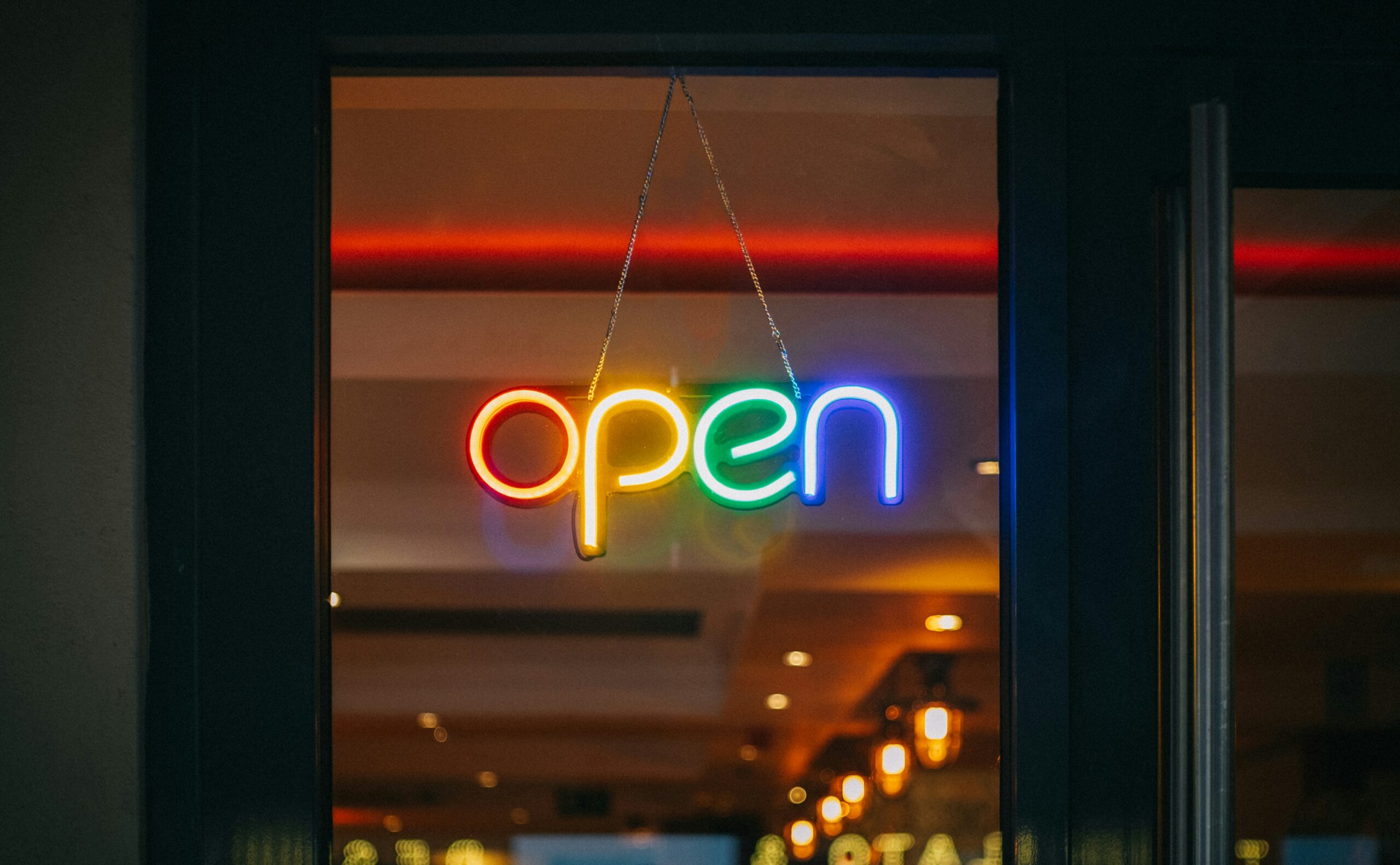 OPEN viktor-forgacs-LNwIJHUtED4-unsplash